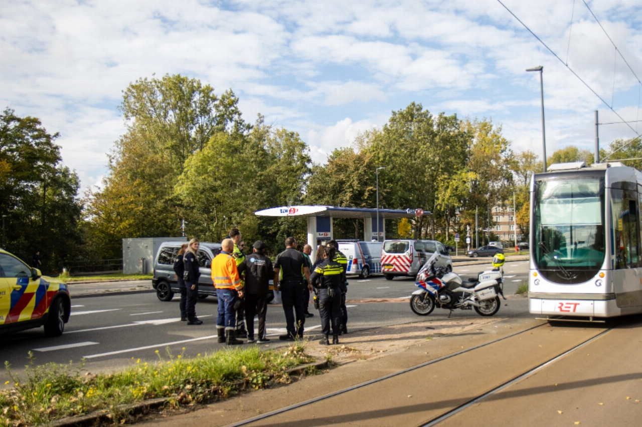 Tramverkeer gestremd na aanrijding
