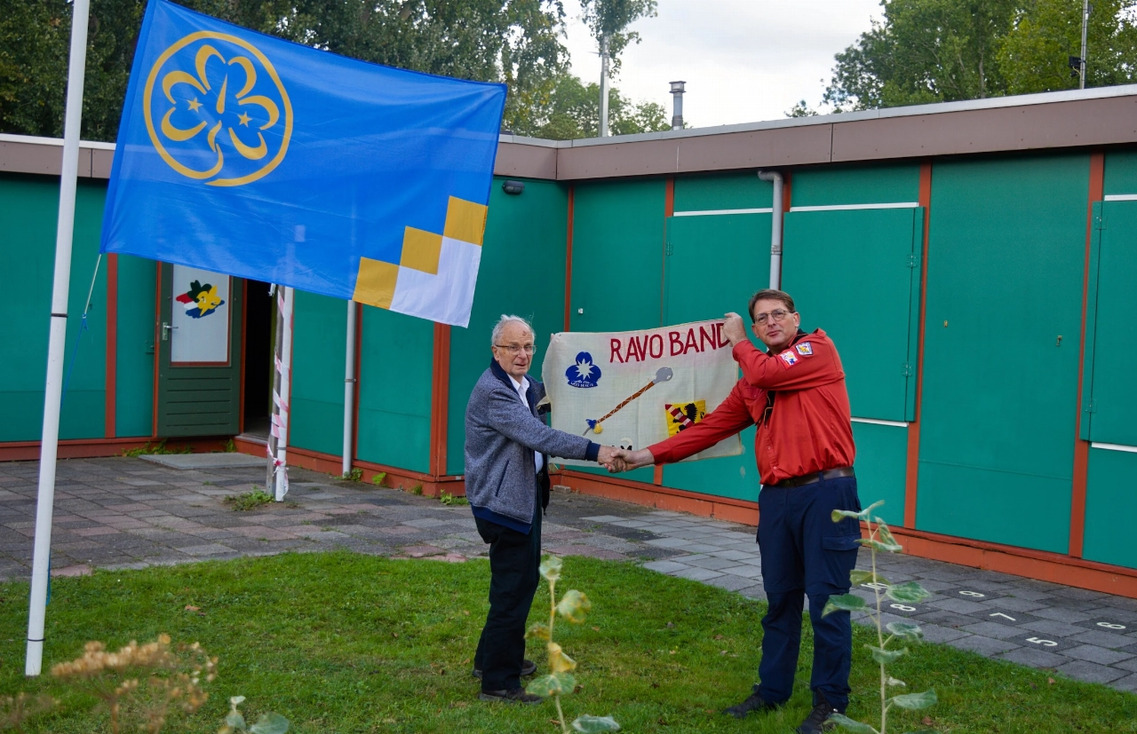 Scouting krijgt historisch vaandel terug
