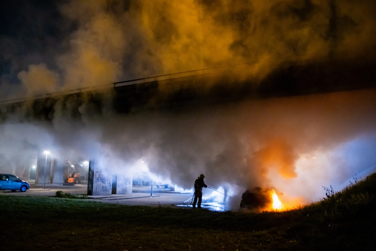 Autobrand zorgt voor hinder op A20