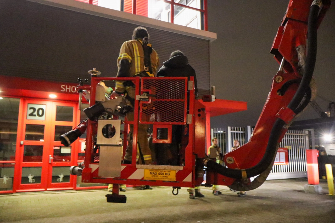 Drie mensen opgesloten in opslagbedrijf