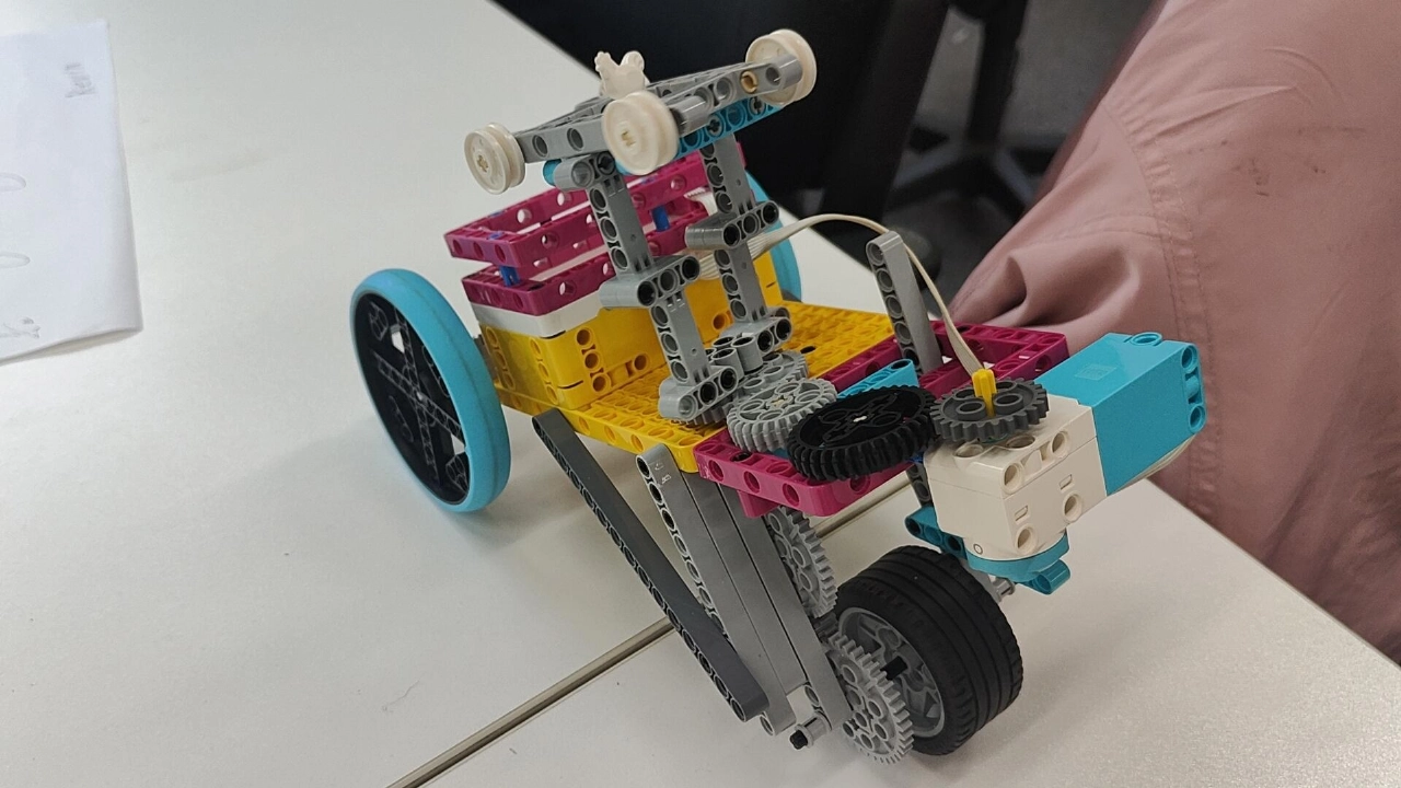 Vakantieprogramma laat kinderen spelen met technologie