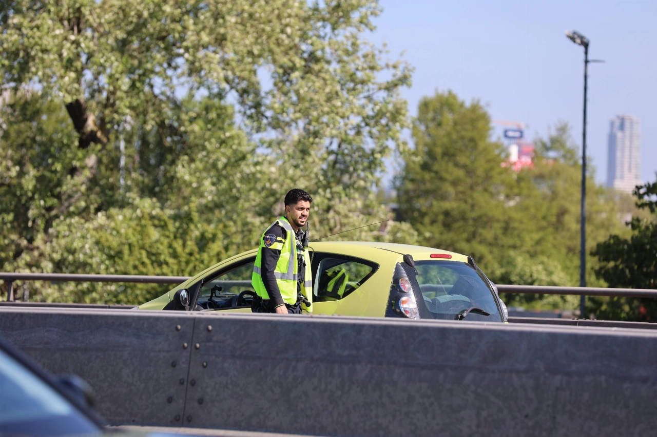 Aanrijding op A20 zorgt voor files tijdens spits