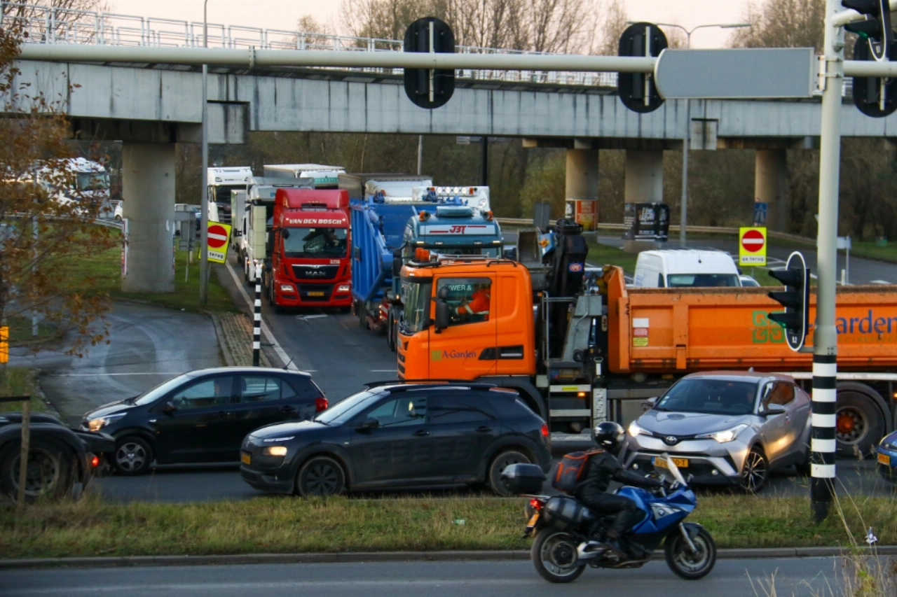 'Verkeersinfarct dreigt voor Rotterdamse regio'
