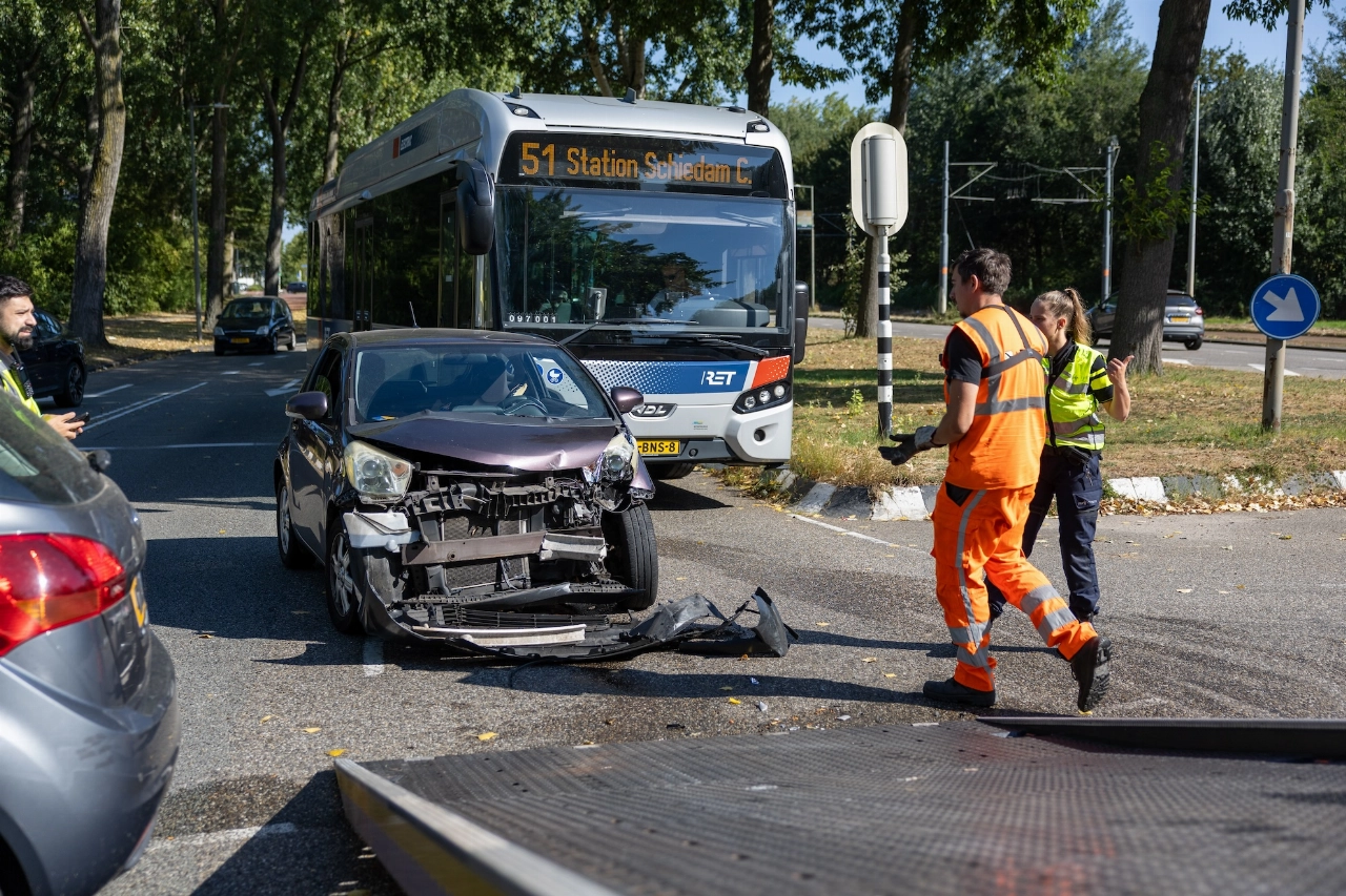 Botsing op Churchillweg zorgt voor oponthoud