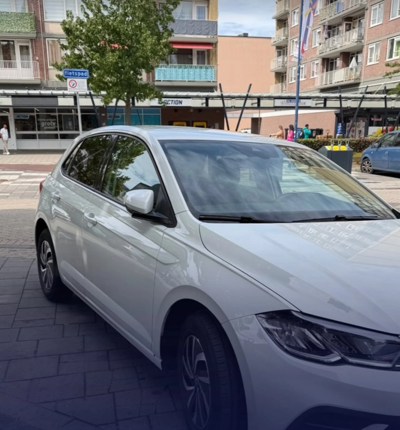 Politie bekeurt voor foutparkeren