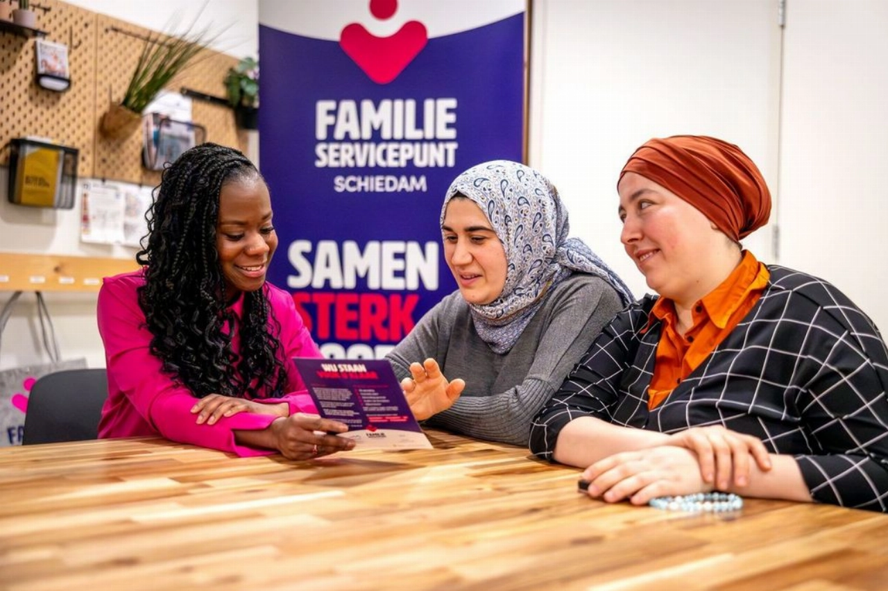 Feestelijke opening Familieservicepunt in Nieuwland