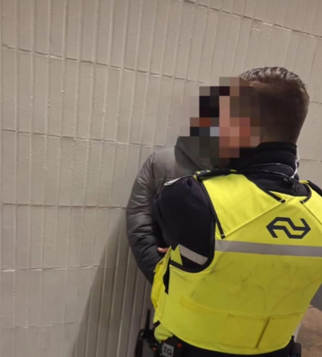 Aanhouding na belediging ambtenaar in functie