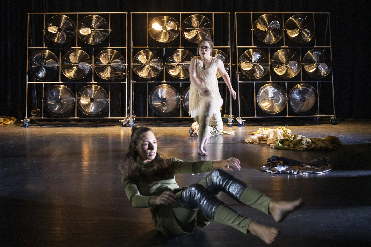 Dansers met en zonder beperking maken dansvoorstelling