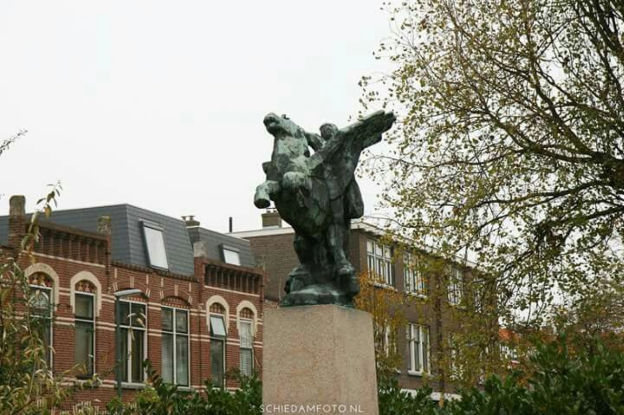 Pegasus keert terug op Liduinaplein