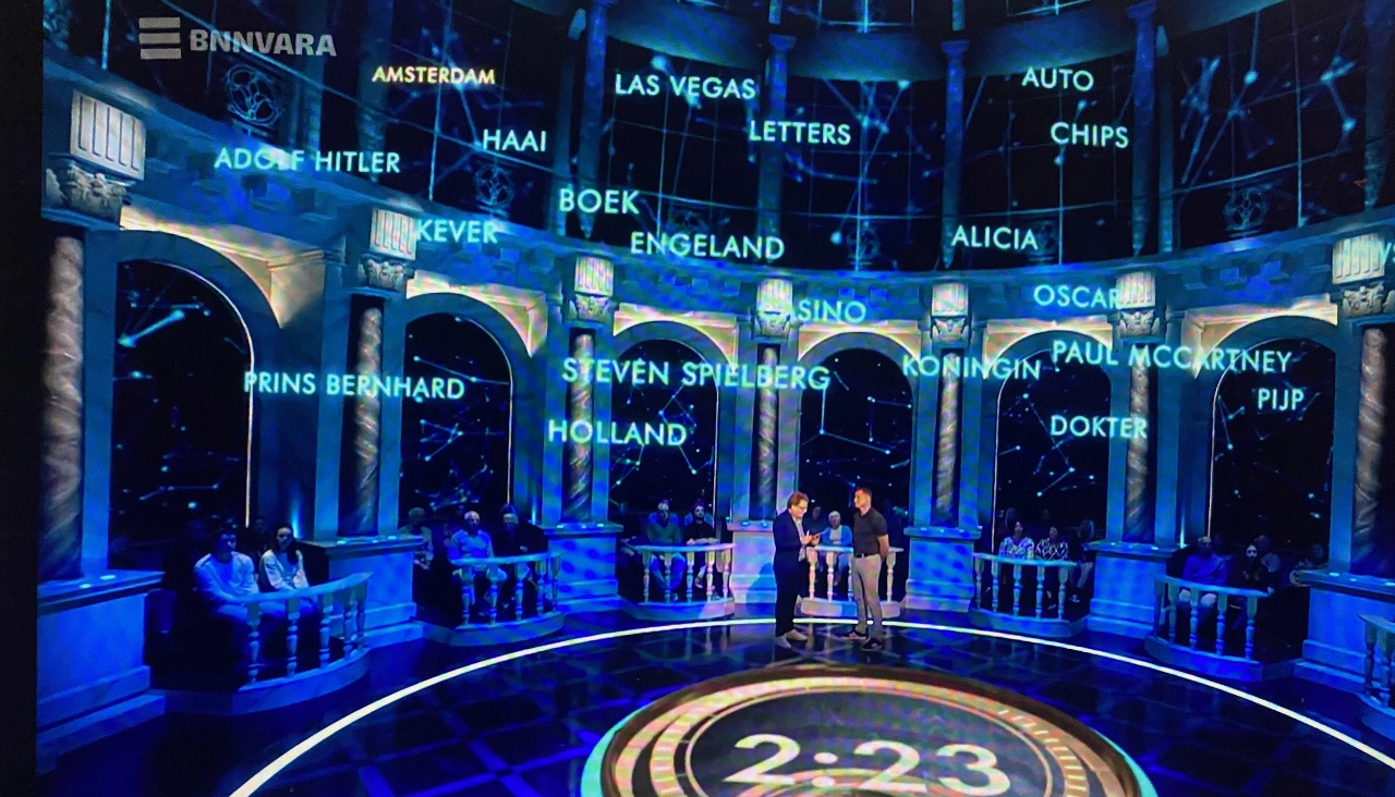 Mark Huizinga redt The Connection-redactie