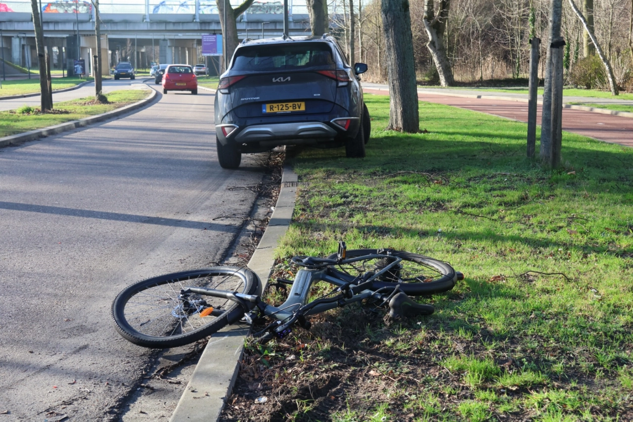 Fietser aangereden op Laan van Bol'Es