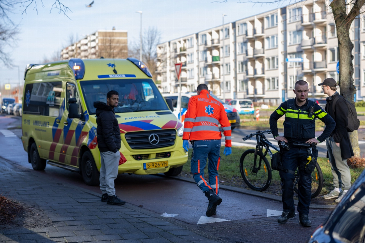 Voetganger gewond na aanrijding op zebrapad