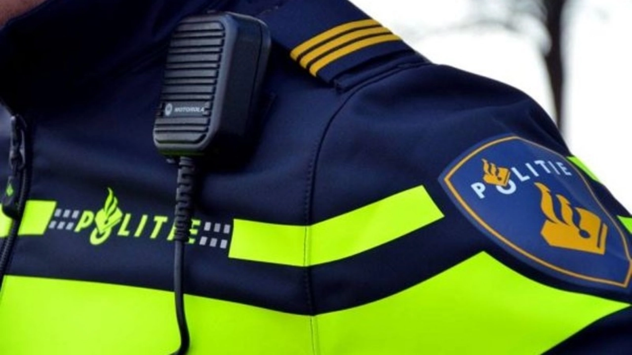 Politie waarschuwt: nepagenten actief