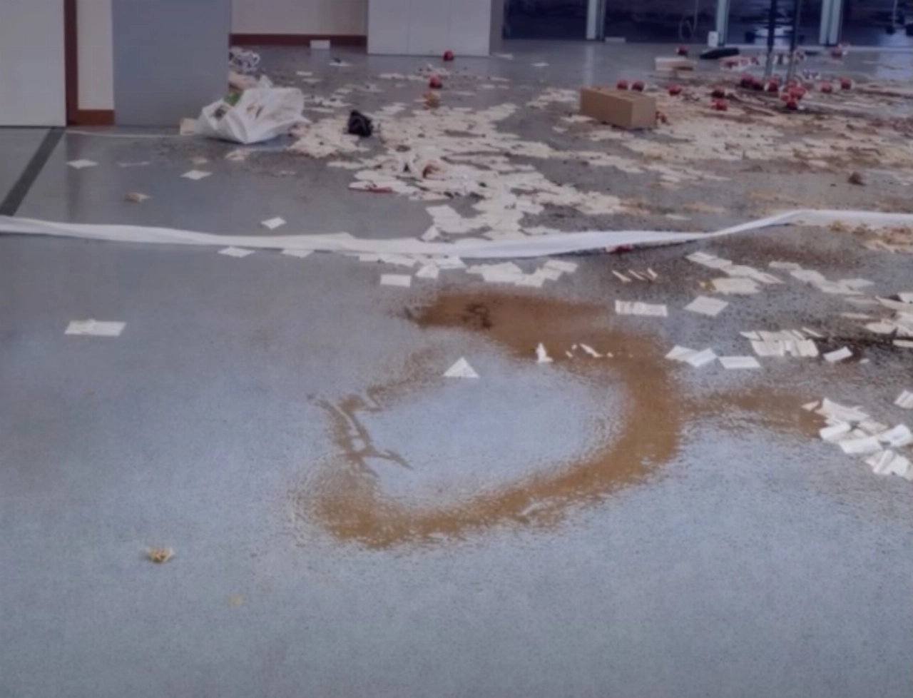 Jongens richten vernielingen aan in ziekenhuis