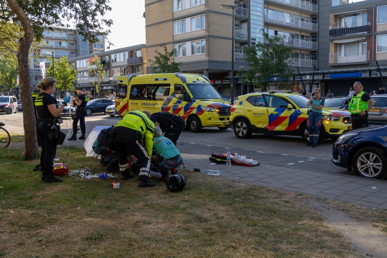 Motor in tweeën na aanrijding