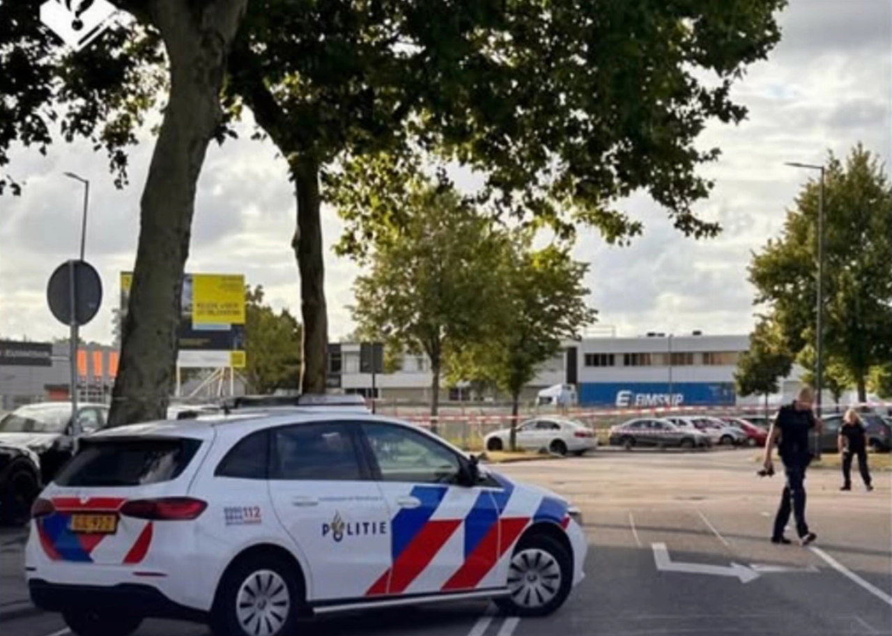 Politie zoekt getuigen steek- en schietincident bij Het Paleis