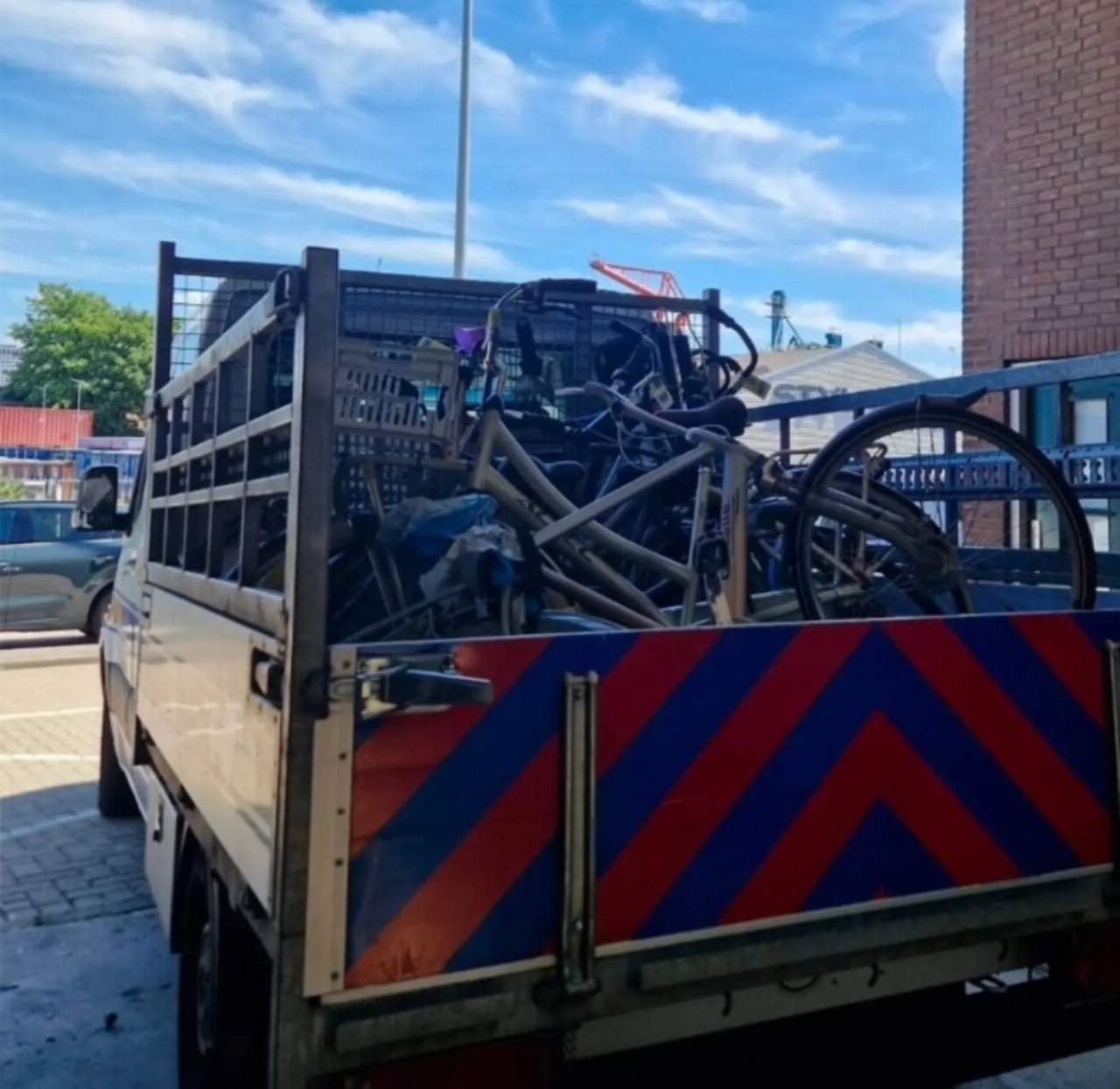 T&H haalt zeventig fietsen van straat
