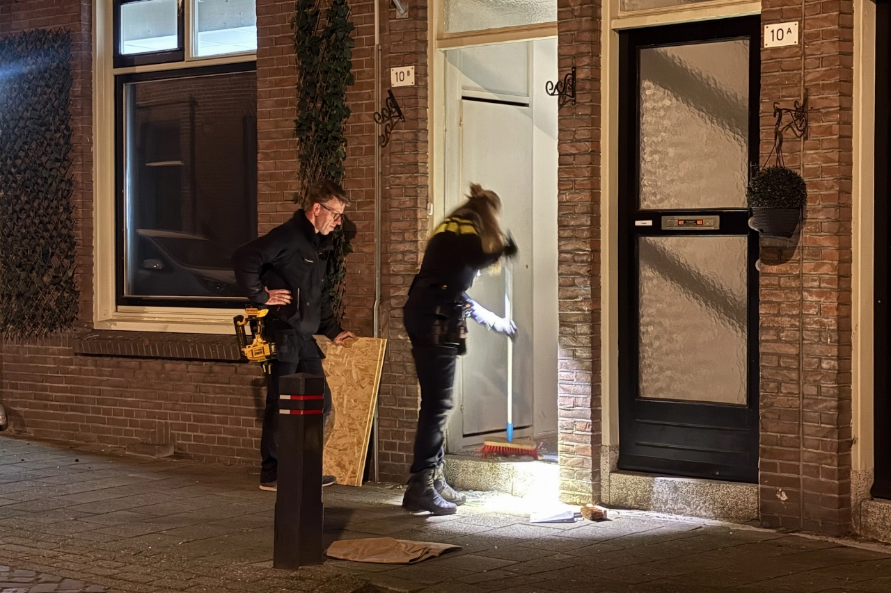 Ruiten voordeur vernield - melding mishandeling