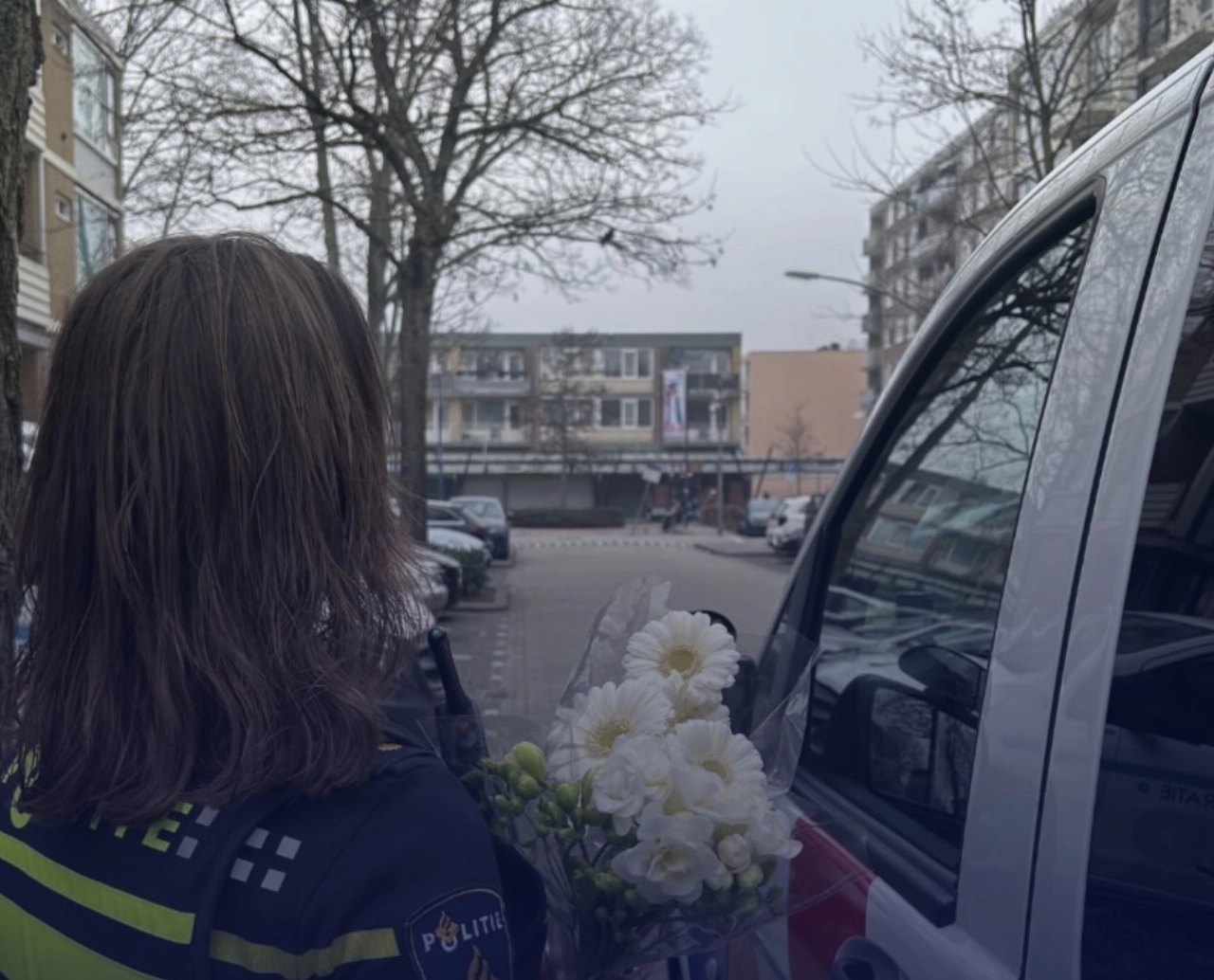 Bloemen voor 'tante' agent