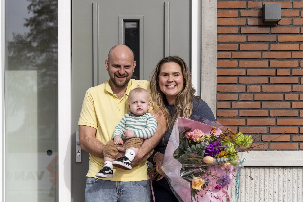 Eerste bewoners nieuwe fase Dirkzwager ontvangen sleutel