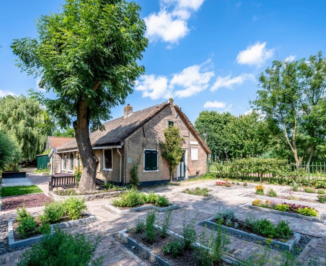 Theetuinseizoen begint met Pasen