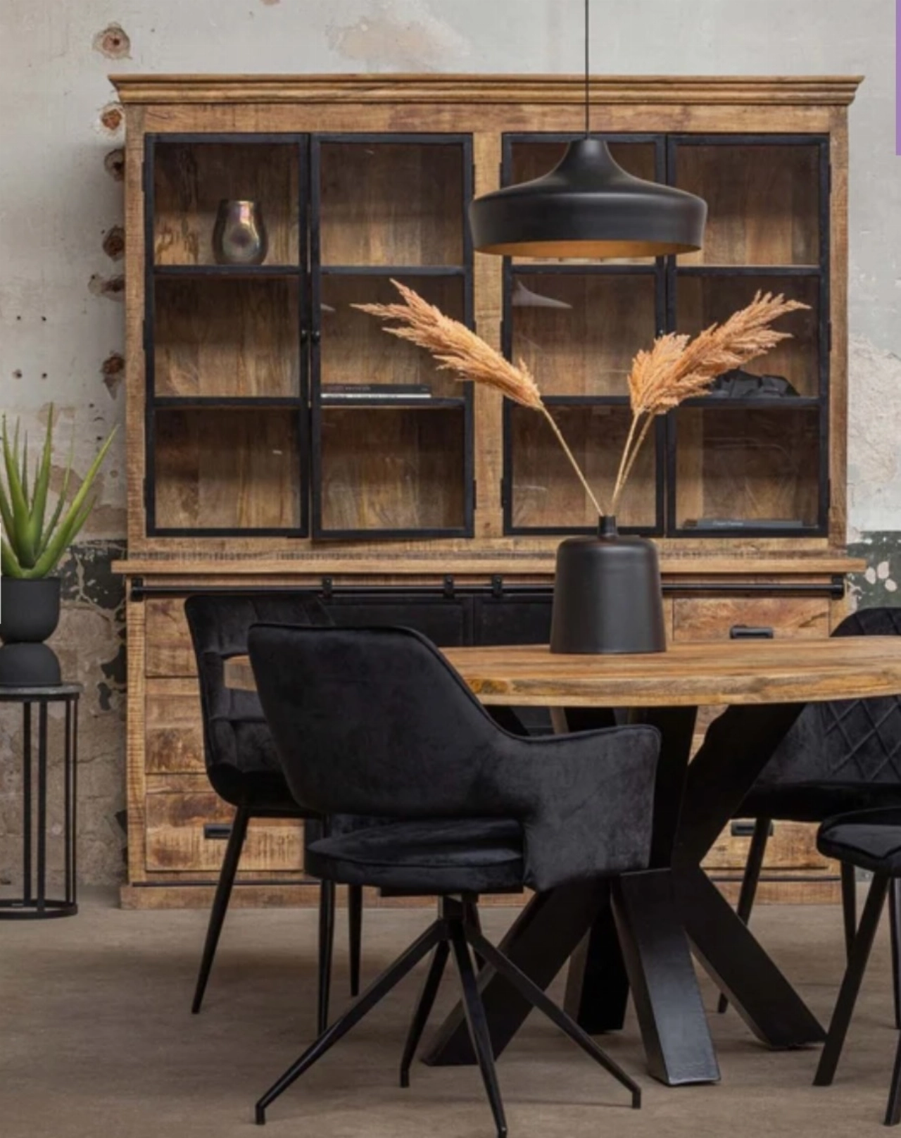 Buffetkast in de keuken: kies hoogte vóór je naar breedte kijkt