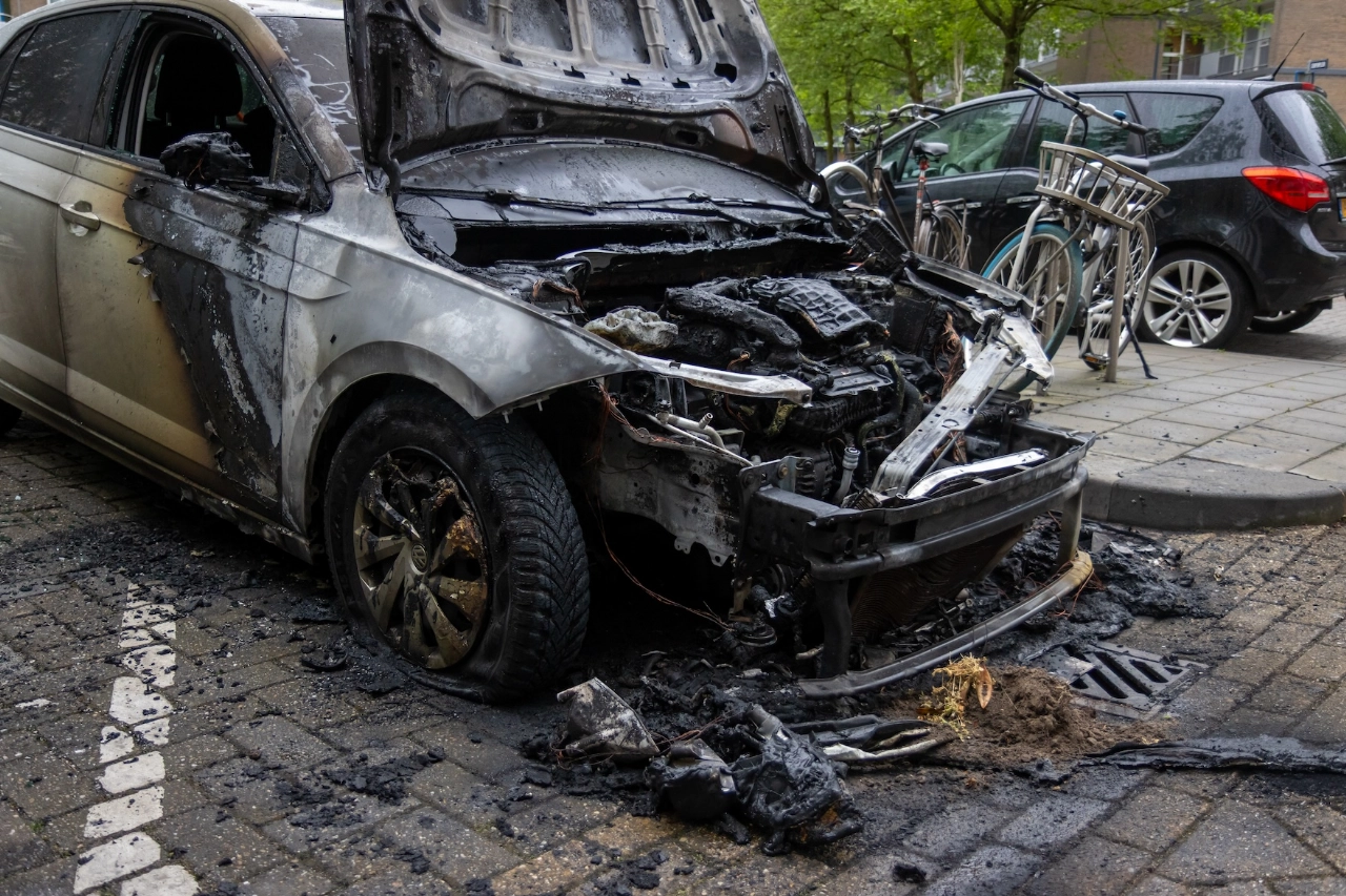 Ook op Chopinplein auto uitgebrand