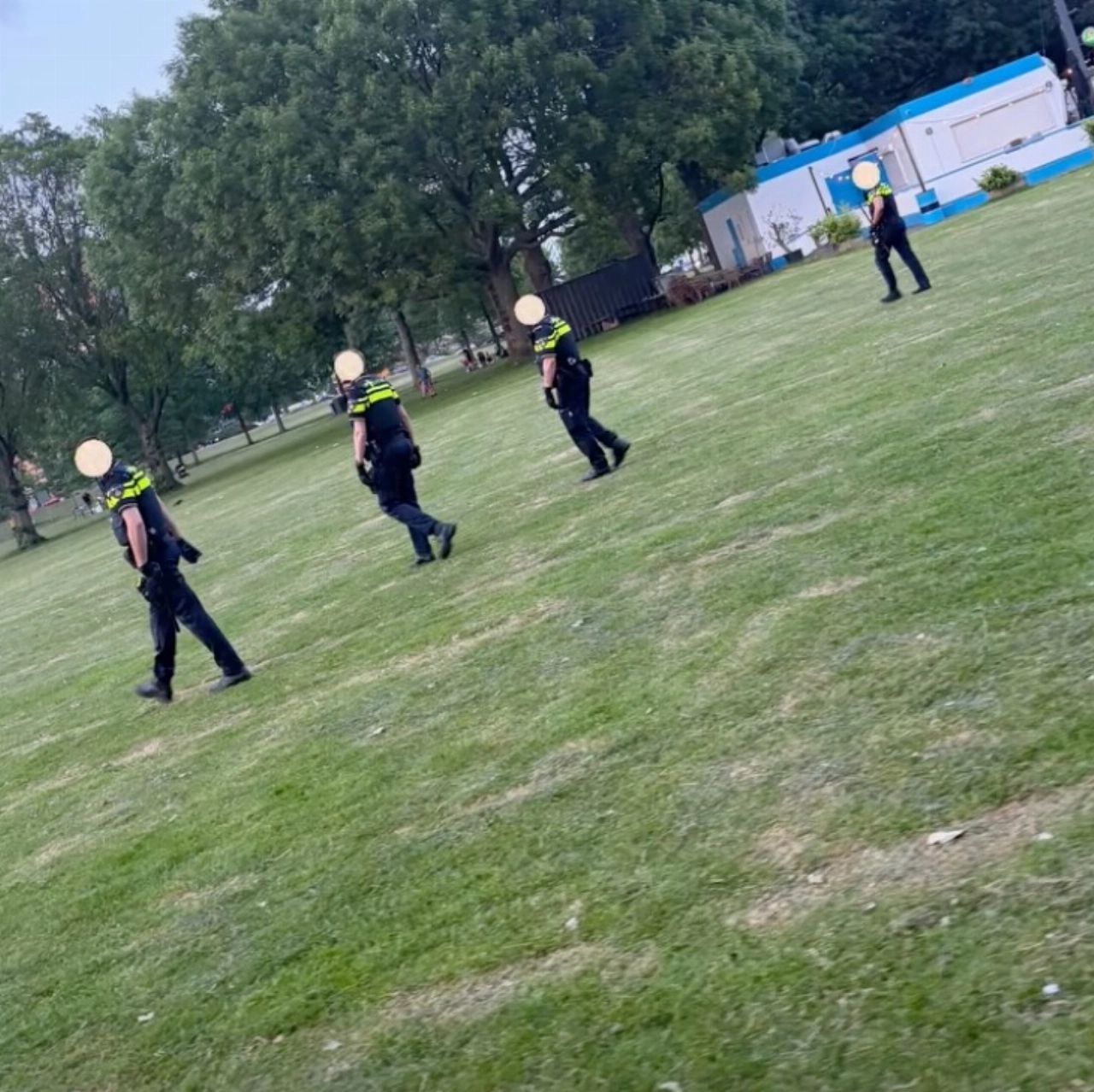 Politie moet parkbezoekers wegsturen