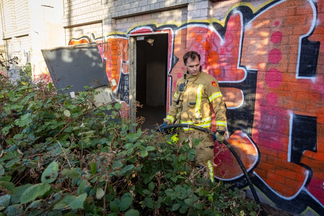 Politie zoekt getuigen na brandstichting spoor