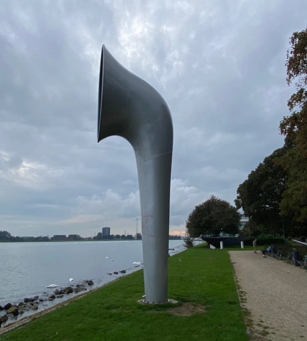De Maashoorn klinkt weer