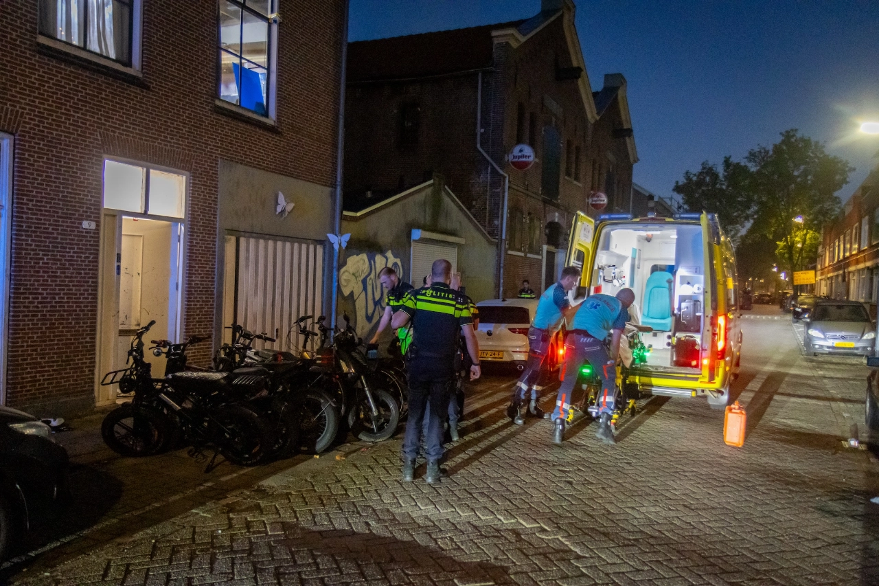 Gewonde bij steekincident in west