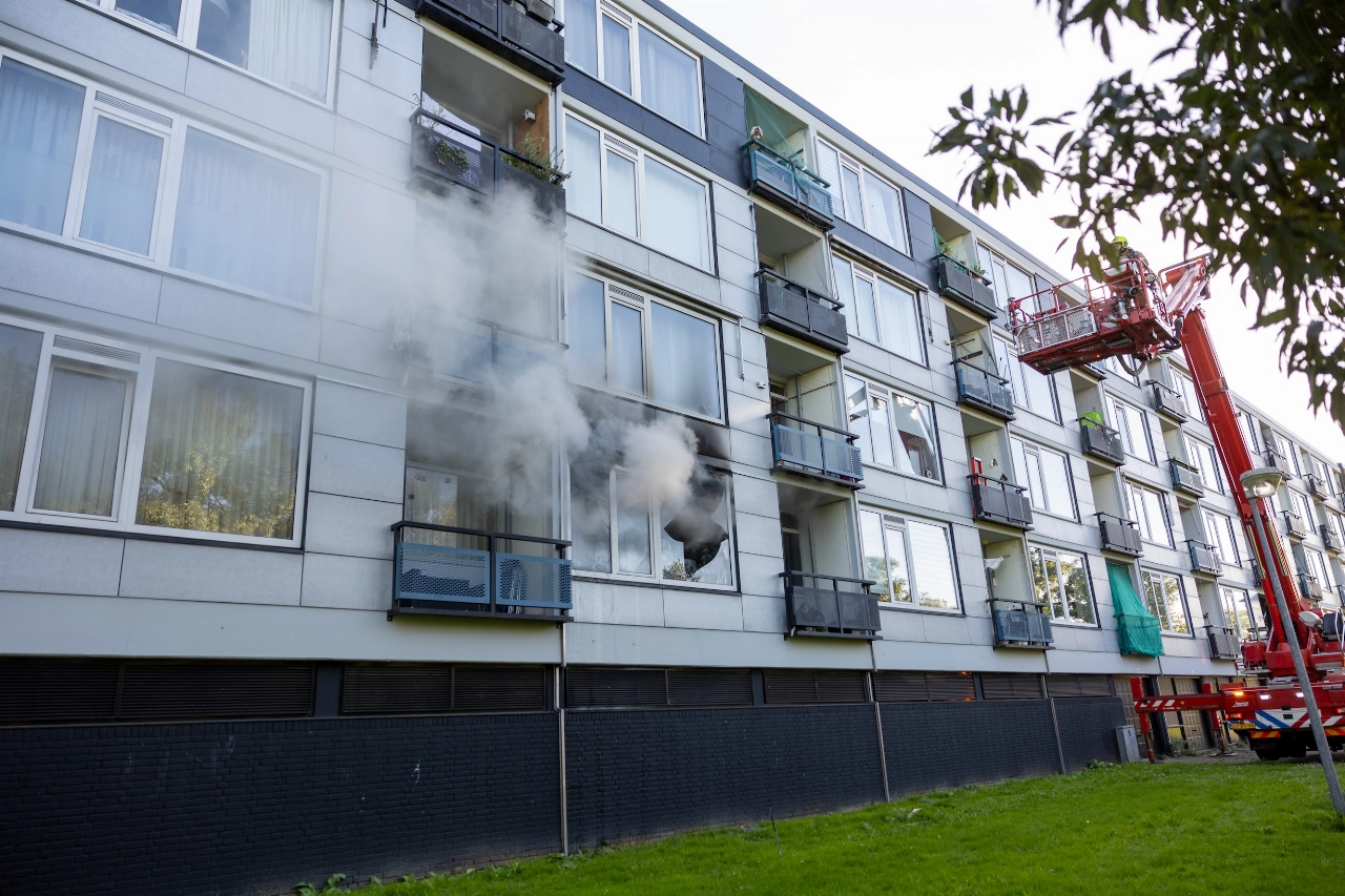 Kat overleden bij forse woningbrand