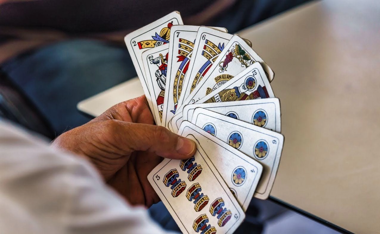 Waarom Schiedammers een kaartavond organiseren