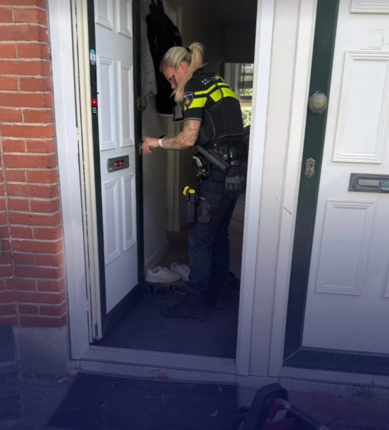 Politie vervangt slot