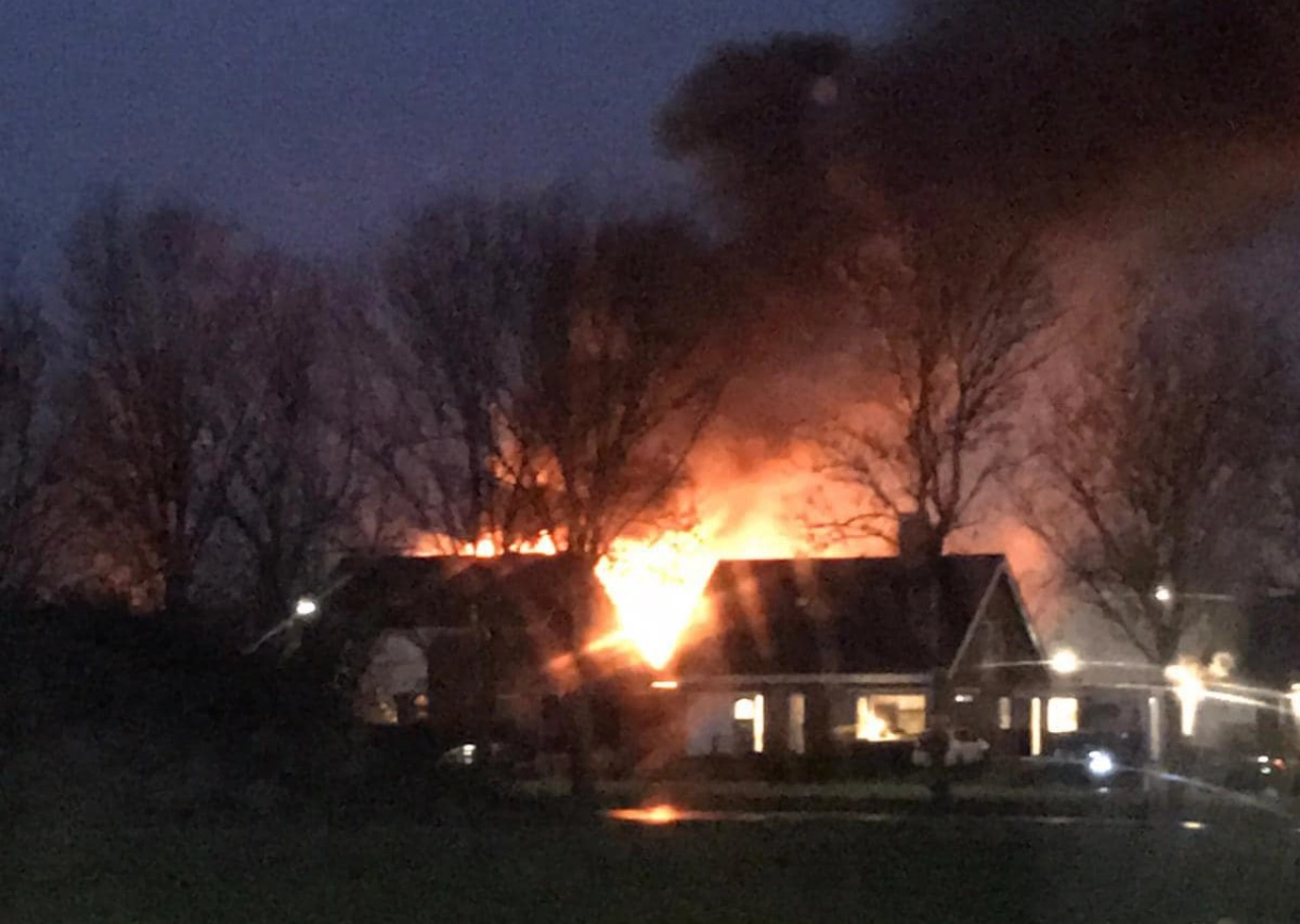 Grote industriebrand in Kampen: 'Kom niet kijken!'