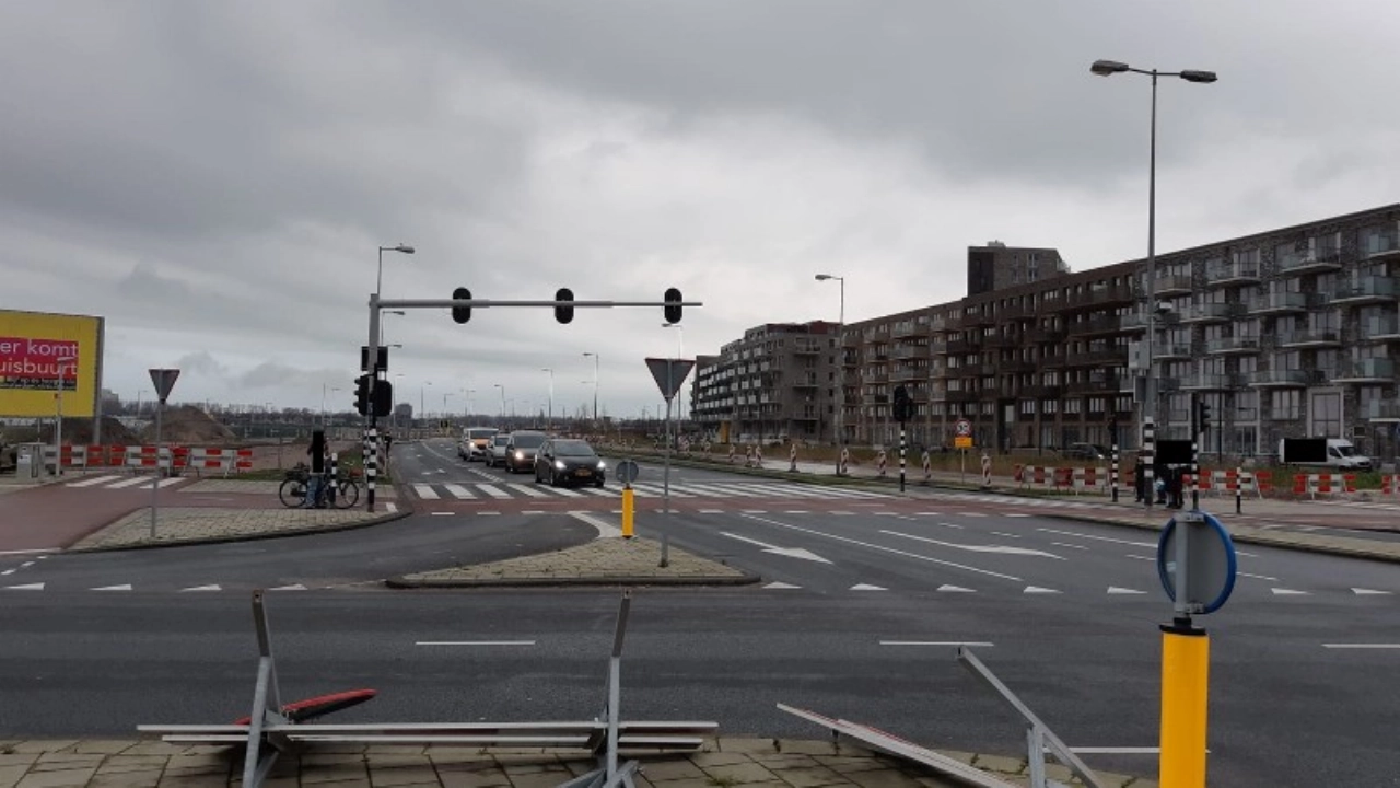 Automobilist rijdt door na aanrijding 22-jarige scooterrijdster