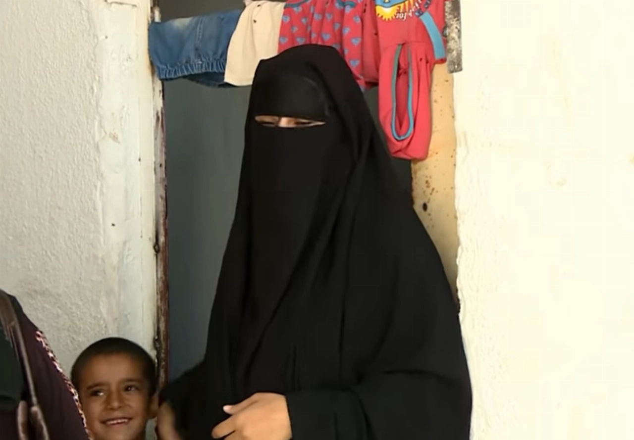 IS-bruid aangehouden na terugkeer op Schiphol