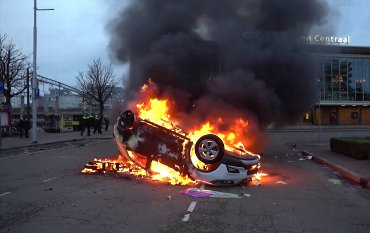 Gemeenten bereiden zich voor op mogelijke nieuwe rellen