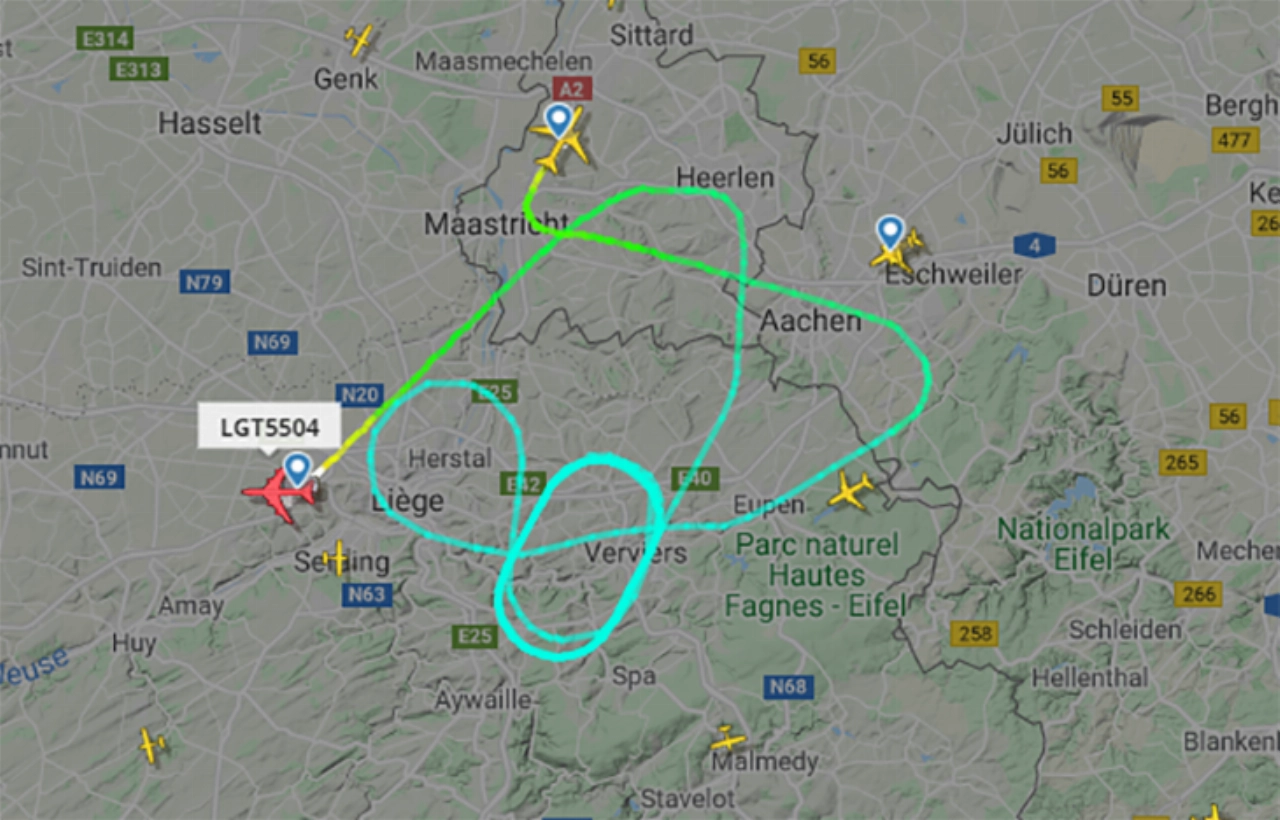 Het regent stukjes vrachtvliegtuig boven Limburg