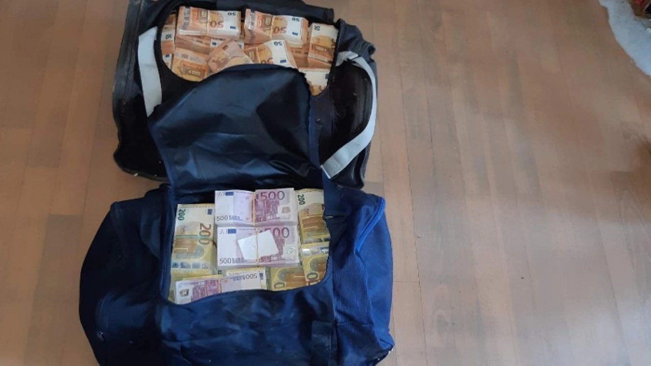 3000 kilo cocaïne en 11 miljoen euro in boerderij De Kwakel