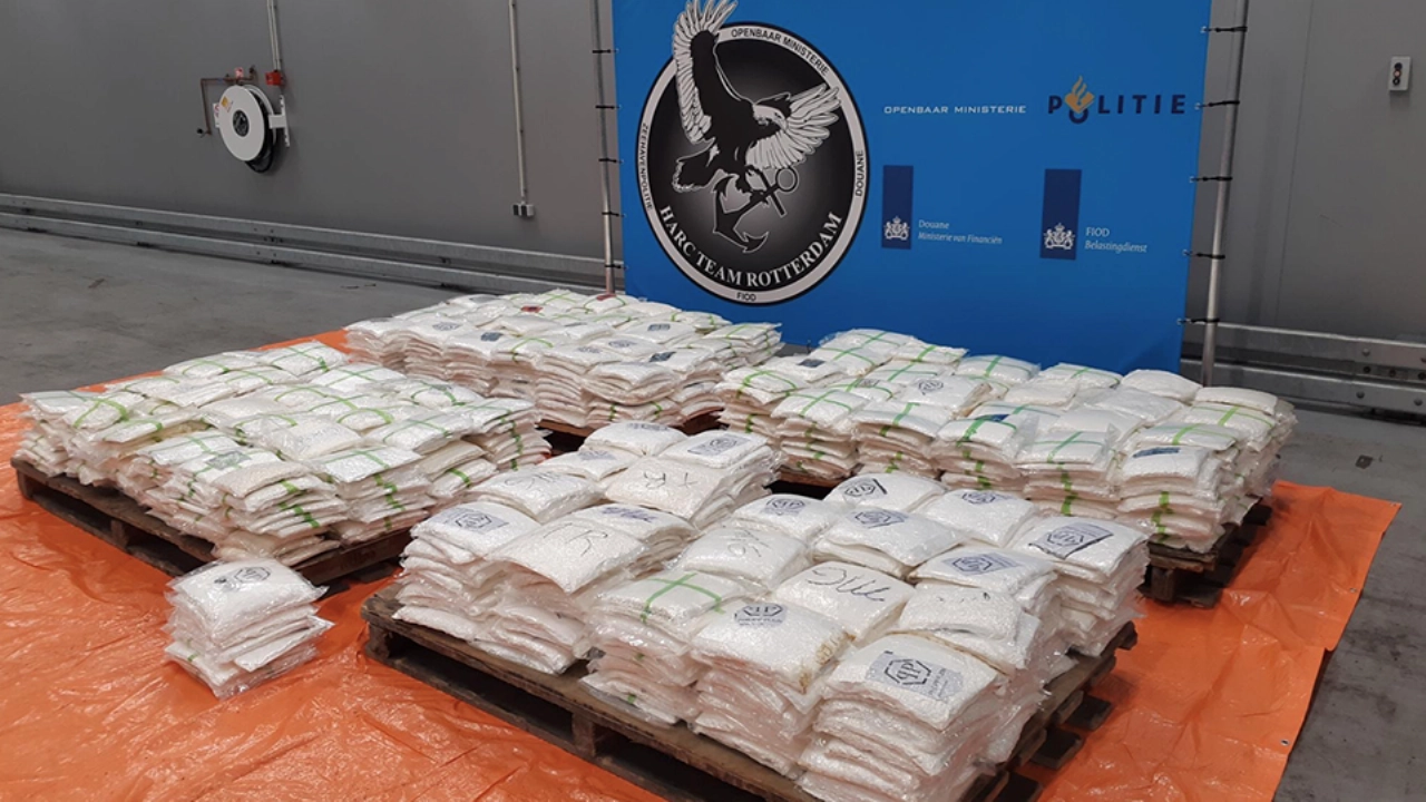 930 kilo cocaïne tussen het frituurvet