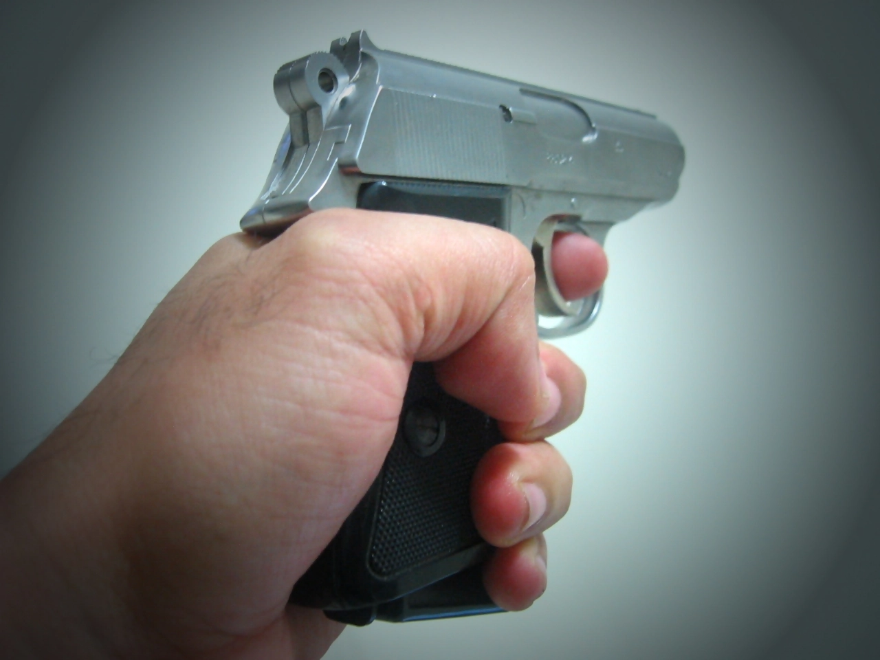 Zwaargewonde door schietpartij in speeltuintje