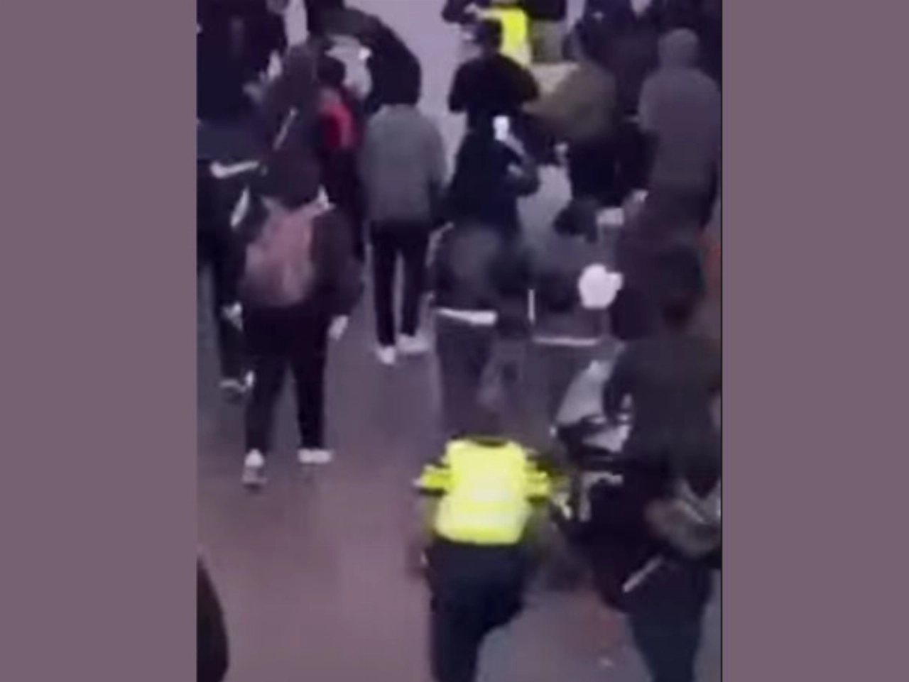 Grote vechtpartij op kermis, weggegooid wapen gaat af