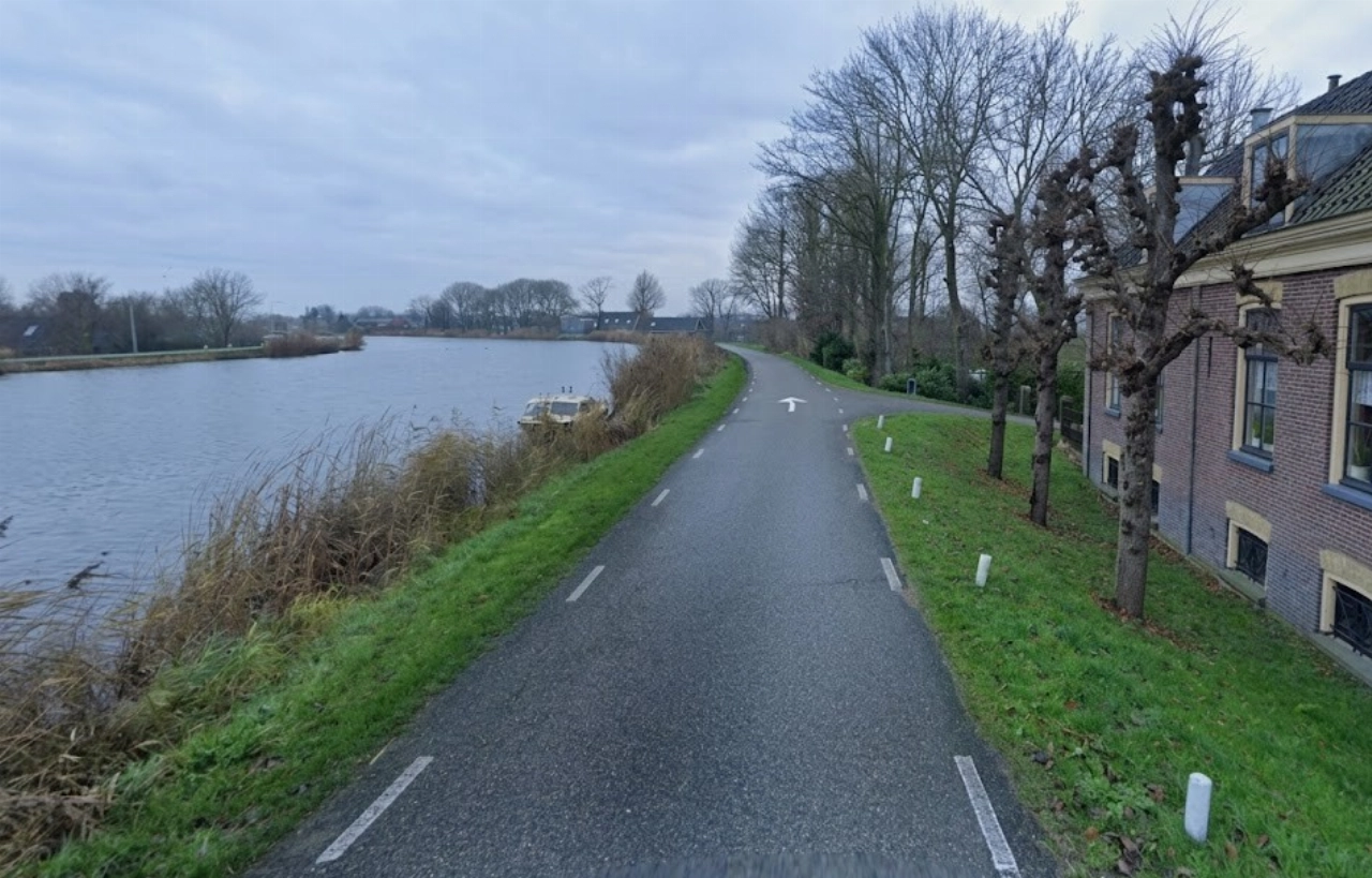 Fietsster (21) overleden na botsing met tractor