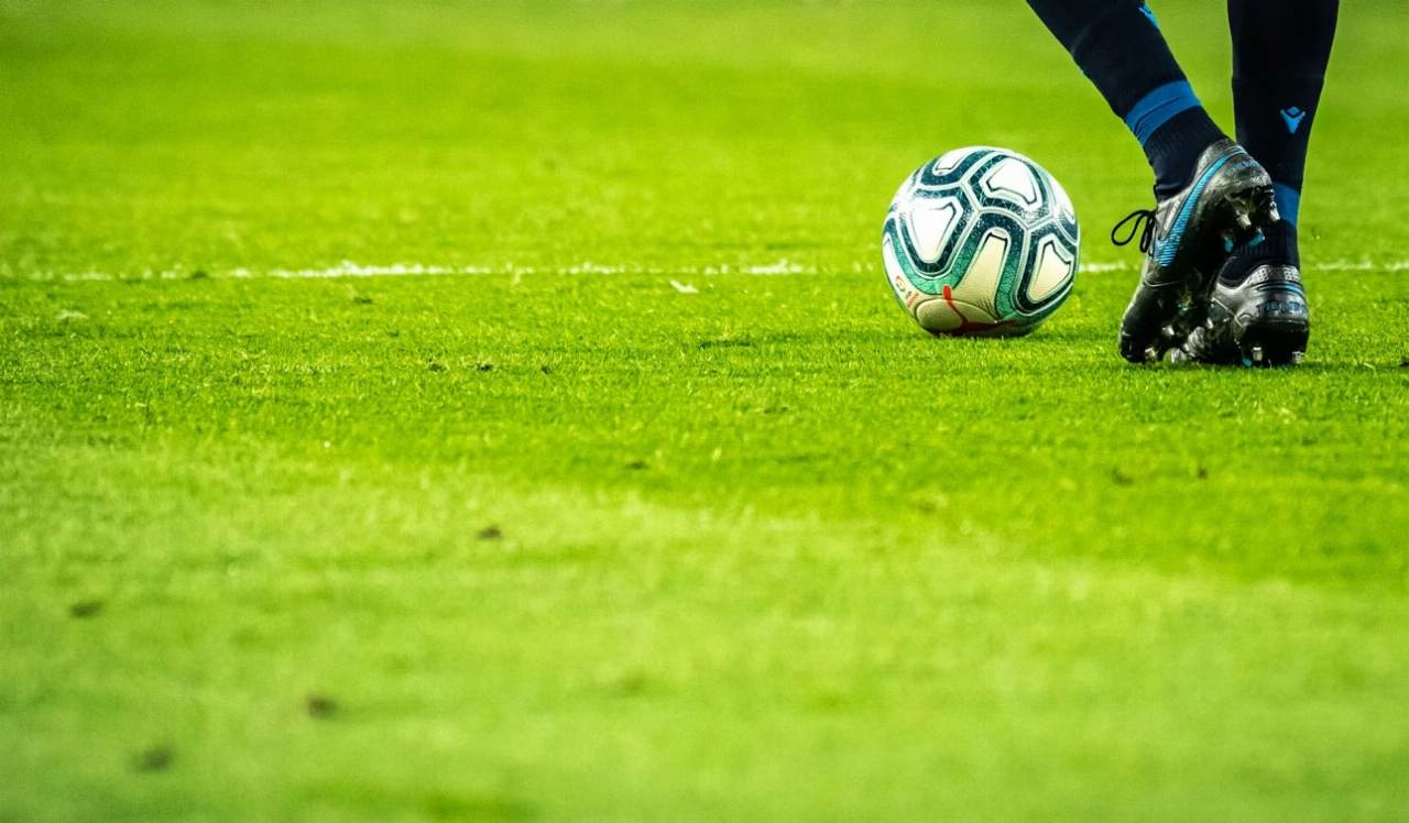 Christian Eriksen opnieuw onwel tijdens interland, duel voortijdig gestaakt