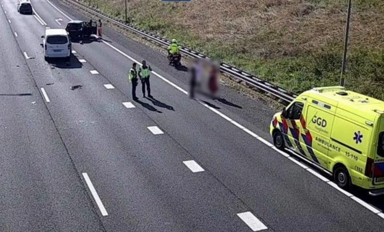Zes auto's betrokken bij ongeval op A12