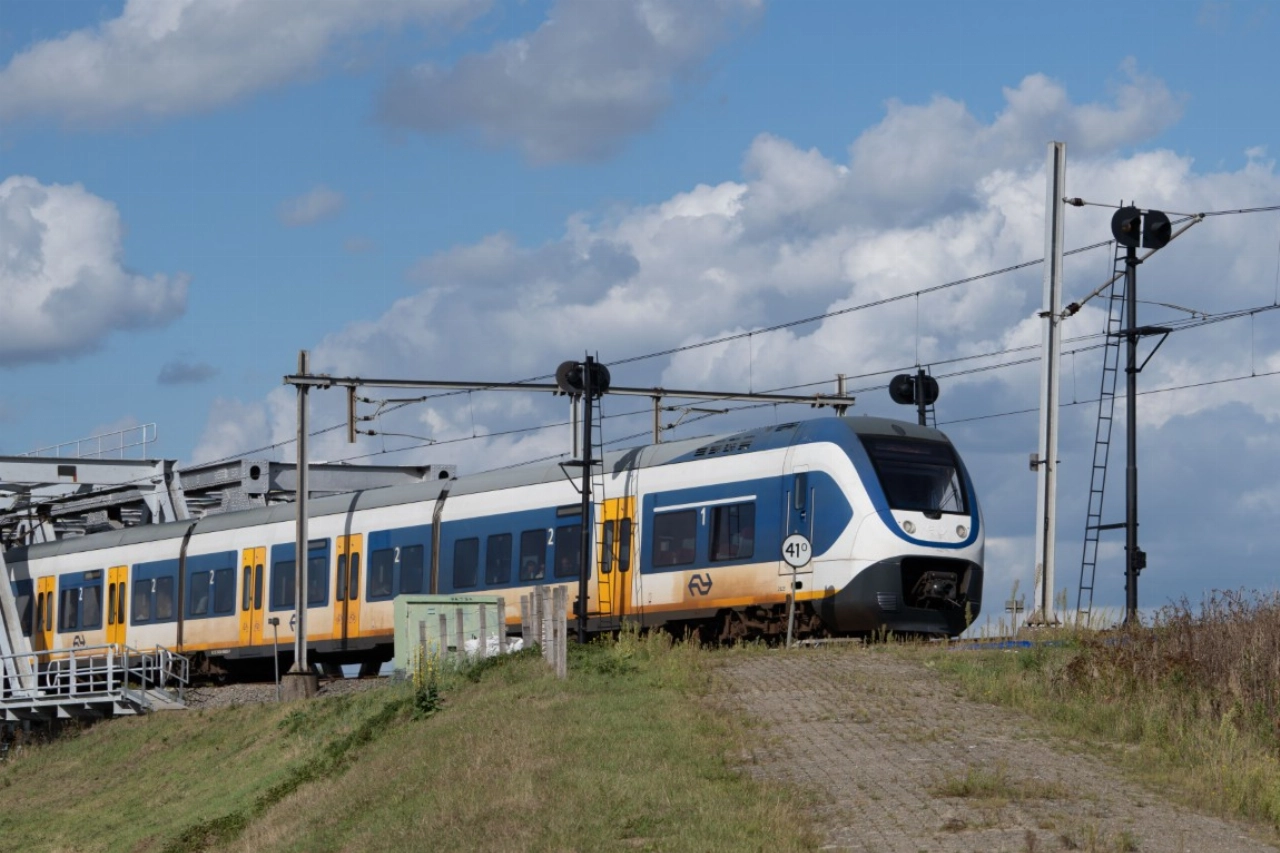 Grote politie-inzet rond trein bij Wormerveer na dreiging