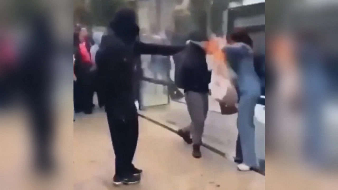 15-jarige vast na aanval met geïmproviseerde vlammenwerper op vrouw in Marseille