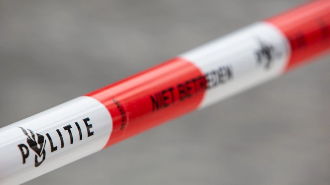 Vrouw doodgestoken, jongen (17) aangehouden