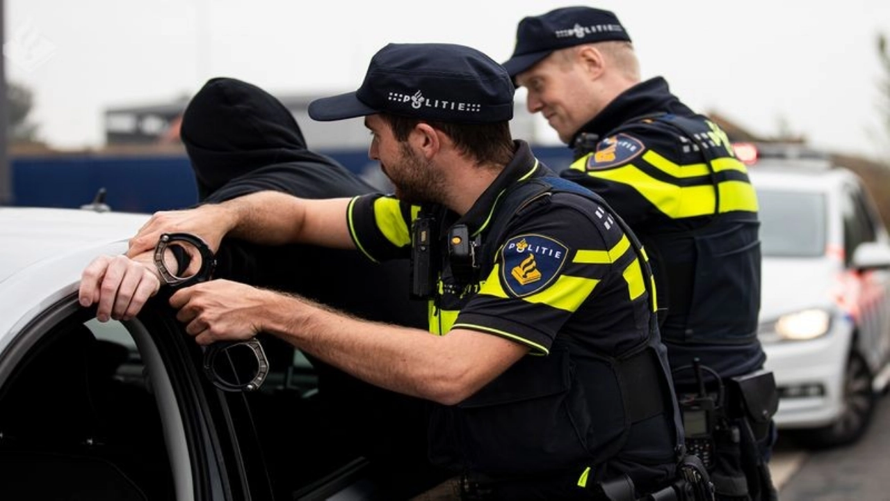 Tweetal met grote hoeveelheid harddrugs aangehouden